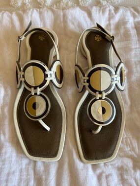 Tory Burch White and Brown Circular-Accent Leather Thong Sandals